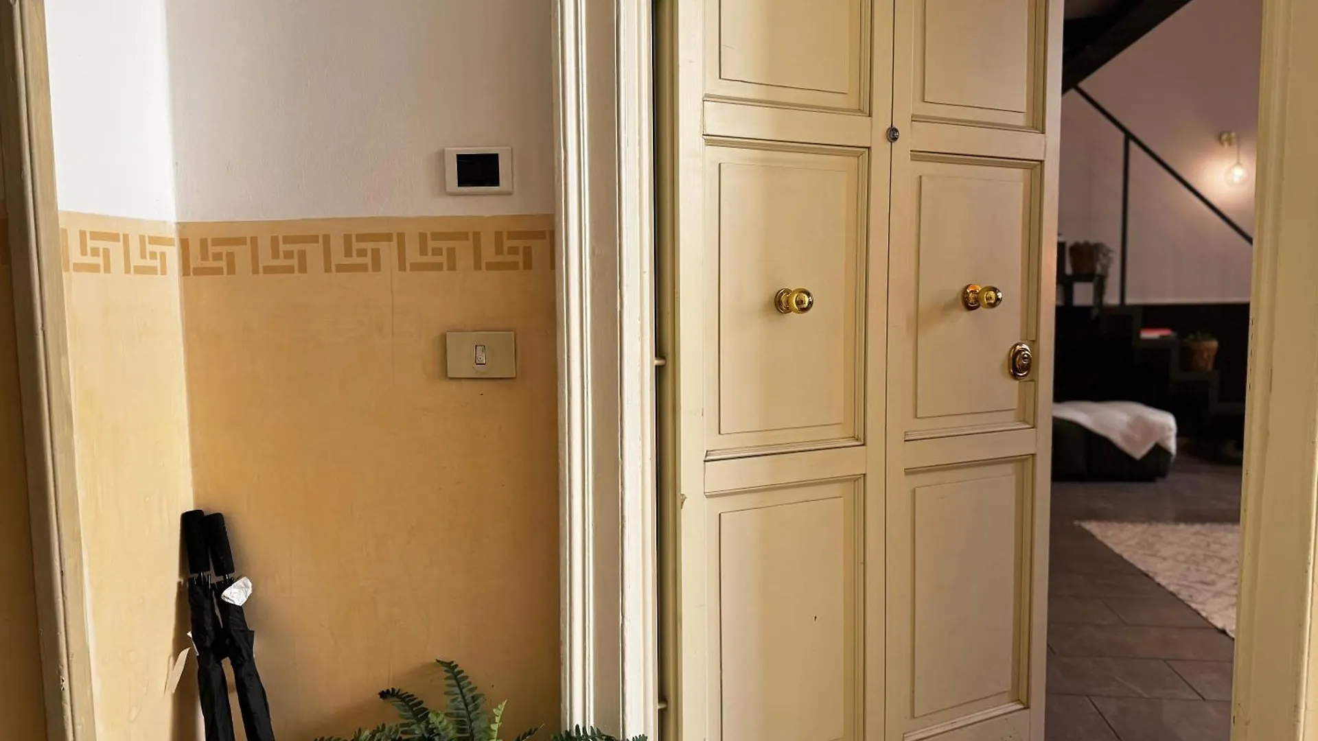 Regina Milano In Verona - Sky Tv, Wifi E Breakfast Box Apartamento